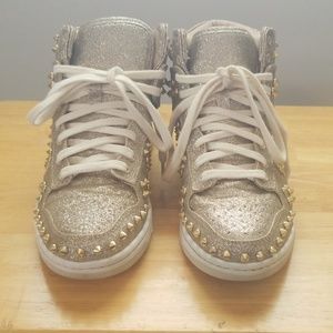 Steve Madden sneakers